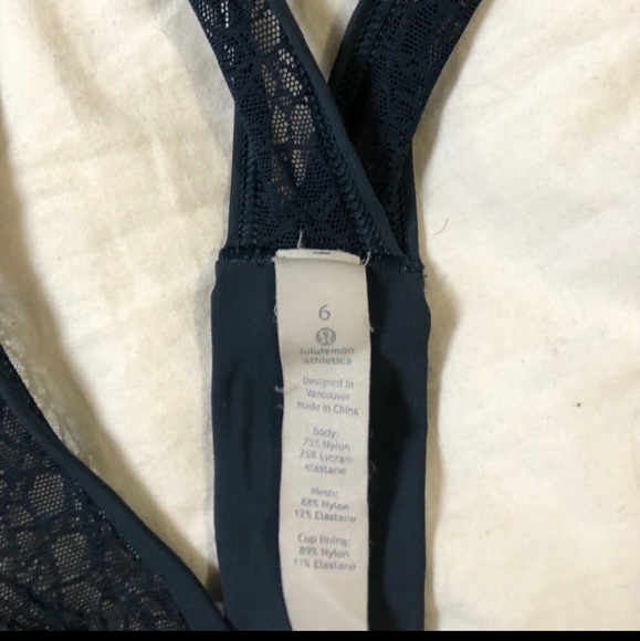Lululemon navy blue bra - Picture 3 of 4